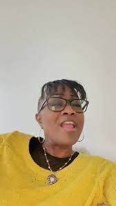 Diane Gadsden's Instagram, Twitter & Facebook