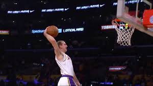 Nba dunk of the night l'impressionnant dunk de giannis antetokounmpo ! Alex Caruso Throws It Down And Staples Center Goes Crazy Youtube