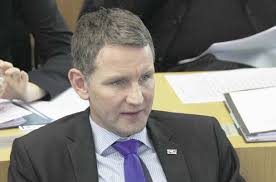 Wir machen uns erbärmlich