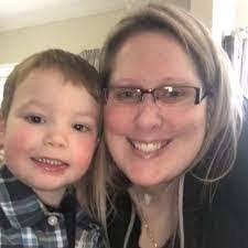 Amy Faries's Instagram, Twitter & Facebook