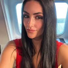 Olive Gomez's Instagram, Twitter & Facebook