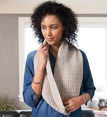 A list of potential substitutes, if you can't get hold of (or can't afford) knit picks capra, with detailed advice and warnings about any differences. Knitting Patterns Galore Offset Rib Cowl