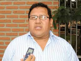 Director del Sedes mantiene juicio a tres trabajadores