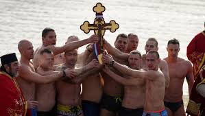 We did not find results for: Plivanje Za Casni Krst Na Bogojavljanje Odrzano Je U Beogradu Vernicima Je Ova Godina Bila Posebno Znacajna Foto Video Alo Rs