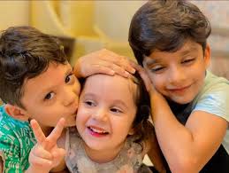 The Inspiring Journey of Two Young Pakistani Bloggers