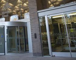 Image of Mount Sinai Hospital on Fifth Avenue, New York City