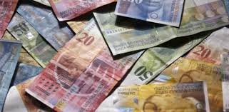 20 francs suisses = 20 francs français tu as raison ça a existé il y a plus d'un siècle maintenant.entre temps il y a eu les nouveaux francs 20 franc suisse = 17,54 euro. Le Nouveau Billet De 20 Francs En Circulation Des Le 17 Mai Bilan