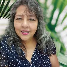 Buenas tardes es la primera vez que público asi va creciendo mi pequeña  colección de ninfas o teresitas como las conocen ustedes a mi me encantan  por que florean todo el tiempo