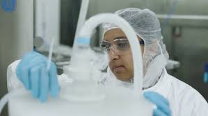 Top News- Reaksion nga Johnson & Johnson/ Mbyllet qendra e vaksinimeve ne  Kolorado