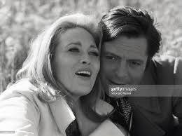 A young and Beauty Faye Dunaway 😍😍😍