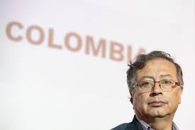 Guerra judicial contra Petro