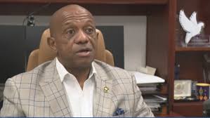 Why Anna Cockrell was disqualified from 400m hurdles finals