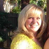 Suzanne Mullen's Instagram, Twitter & Facebook