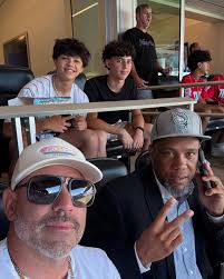 Amazing opportunity with friends and family at the Marlins opening game  2025 and the opportunity to sit in the VIP section with Marlin's great Livan  Hernandez World Series MVP #somecansomecant🔵 #marlins #marlinsbaseball #