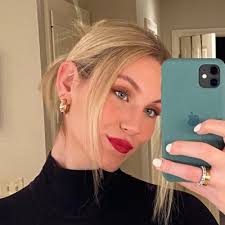 Camille Patton (@camille_patton)