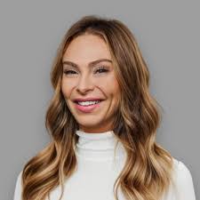 Linda Faber's Instagram, Twitter & Facebook