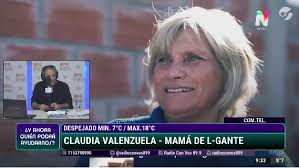 Podrás probarte en nuestras tiendas este modelo tallado, y en el caso de ser #tuvestido, te lo confeccionaremos desde 0 a tu medida. La Historia De L Gante Contada Por Su Mama Fama Drogas Y Papa Primerizo