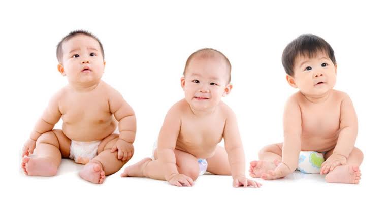 Mengikuti Tren Foto Bayi Baru Lahir dengan Aman - Mama's Choice
