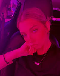 Tessa Nicole's Instagram, Twitter & Facebook