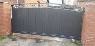 Pforten aus holz sollten lasiert oder kesseldruckimprägniert sein. Hoftore Galerie Schmiedezaune Und Metallzaune Aus Polen Mk Zaune