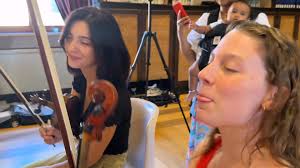 Tijd om eindelijk de nieuwe vaste leden van de Young Belgian Strings voor  seizoen 2025-2026 aan jullie voor te stellen 🎶, We beginnen met de eerste  violen 🎻: welkom Lisa De Prins, onze geweldige ...