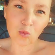 It's been a few years since we've visited Cuba, and first time at this  particular resort. Is there still a double-decker bus that will stop near  the Veradero resorts and go into