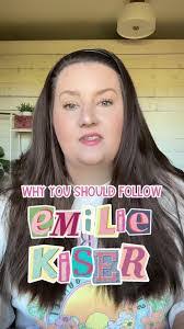 Kim Kiser's Instagram, Twitter & Facebook