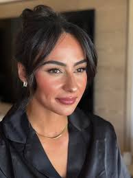 Evelyn Morales (@eveofthegardenmua) • Instagram photos and videos