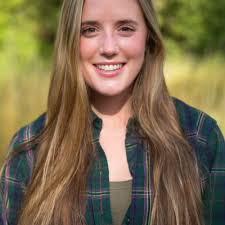 Kylie Mohr's Instagram, Twitter & Facebook