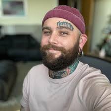 How to reduce Sphynx cat poop smell?