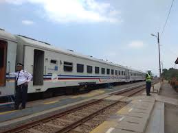 Check spelling or type a new query. Mulai Besok Ada Perubahan Jadwal Kereta Api Daop Jakarta Cek Di Sini