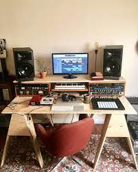 Small studio ideas also need to come with certain suggestions for living in such spaces. Small Apartment Music Studio Home Studio Setup Home Music Rooms Home Studio Music