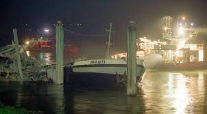 C'est un des artistes majeurs de la première moitié du xx e siècle, inspirateur d. Explosion Im Chempark Dormagen Das Avanti Feuer Vom 7 Mai 1999