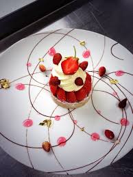 Inconnu Chef Tartelette Aux Fraises My Dishwasher Has A Hissy Fit When Ever I Do Plates With Chocola Food Plating Dessert Presentation Dessert Plating