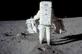 Les premiers mots prononçaient par neil armstrong sont devenus célèbres : Mission Apollo 11 Ce Qu Il S Est Vraiment Passe Sur La Lune