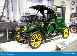 Image result for Jaune Taxi 1977 Renault