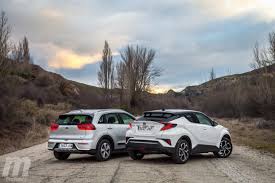 Hybrid le awd (natl) hybrid xle awd (natl) hybrid xse awd (natl) hybrid limited awd (natl). Comparativa Toyota C Hr Vs Kia Niro Los Primeros De Una Especie Motor Es