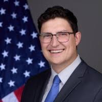 60+ "Stephen Dreyer" profiles