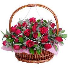 Ci Sono Sempre Fiori Per Chi Vuole Vederli Invia Un Mazzo Di Rosa Colorati E Illumini La Loro Giornata Fi Composizioni Floreali Mazzo Di Rose Cesti Floreali