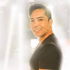 Alvin Manzano's Instagram, Twitter & Facebook