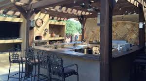 .aus paletten, balkon, terrasse, bett aus paletten für kinder, regale, küchen und noch viele weitere ein sofa aus paletten kannst du indoor und outdoor einsetzen. Outdoorkuche Planen Gestalten Und Umsetzen Ratgeber Diybook De