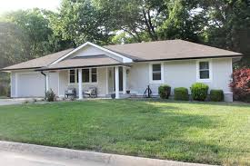 If you have space with a bit but good light and you want it to look warm and comfortable, this paint color is the one to consider. How To Choose Exterior Paint Colors For Your House Love And Marriage