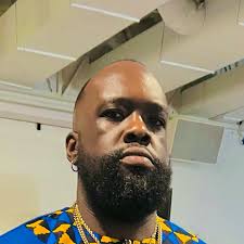 Blkbeard Emàn (@beardmaestro_) • Instagram photos and videos