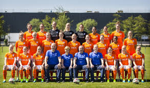 Orange logo history is a true reflection of the company's uniqueness and power. Oranje Leeuwinnen Nu Ook Op Voetbalplaatjes Kidsweek