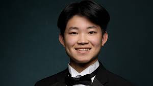Ethan Zheng, 16, piano