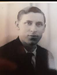 My dad Wally Lloyds lived in Ennersdale Road, Hither Green !