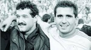 A absolvit iatc (institutul de artă teatrală și cinematografică, facultatea de teatru din bucurești) în 1959. Cum ArÄƒta Becali In Anii 80 Pe Vremea Cand Nu Il È™tia Nimeni O PersoanÄƒ FaimoasÄƒ I A Schimbat ViaÈ›a Total