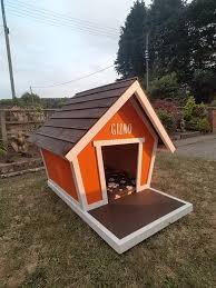 Krooked Kennels Dog House S Ensure Your Pet Leads A Life Of Luxury It Also Makes A Charming Addition To Your Backyard T Luxury Dog House Dog Houses Dog House