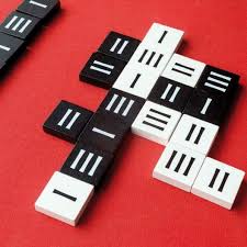 Play shooting games, car games, io games, and much more! Pin De Jose Luis Mena Boto En Regalos Juegos Juegos De Algebra Juegos Con Dados