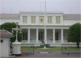 Dilansir brilio.net dari merdeka.com, kamis (22/7), kantor desa tersebut dibangun di lahan sekitar 3 hektare. 6 Potret Istana Presiden Yang Tersebar Di Indonesia Megah Unik